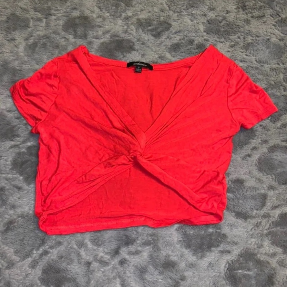 Brandy Melville Gina top